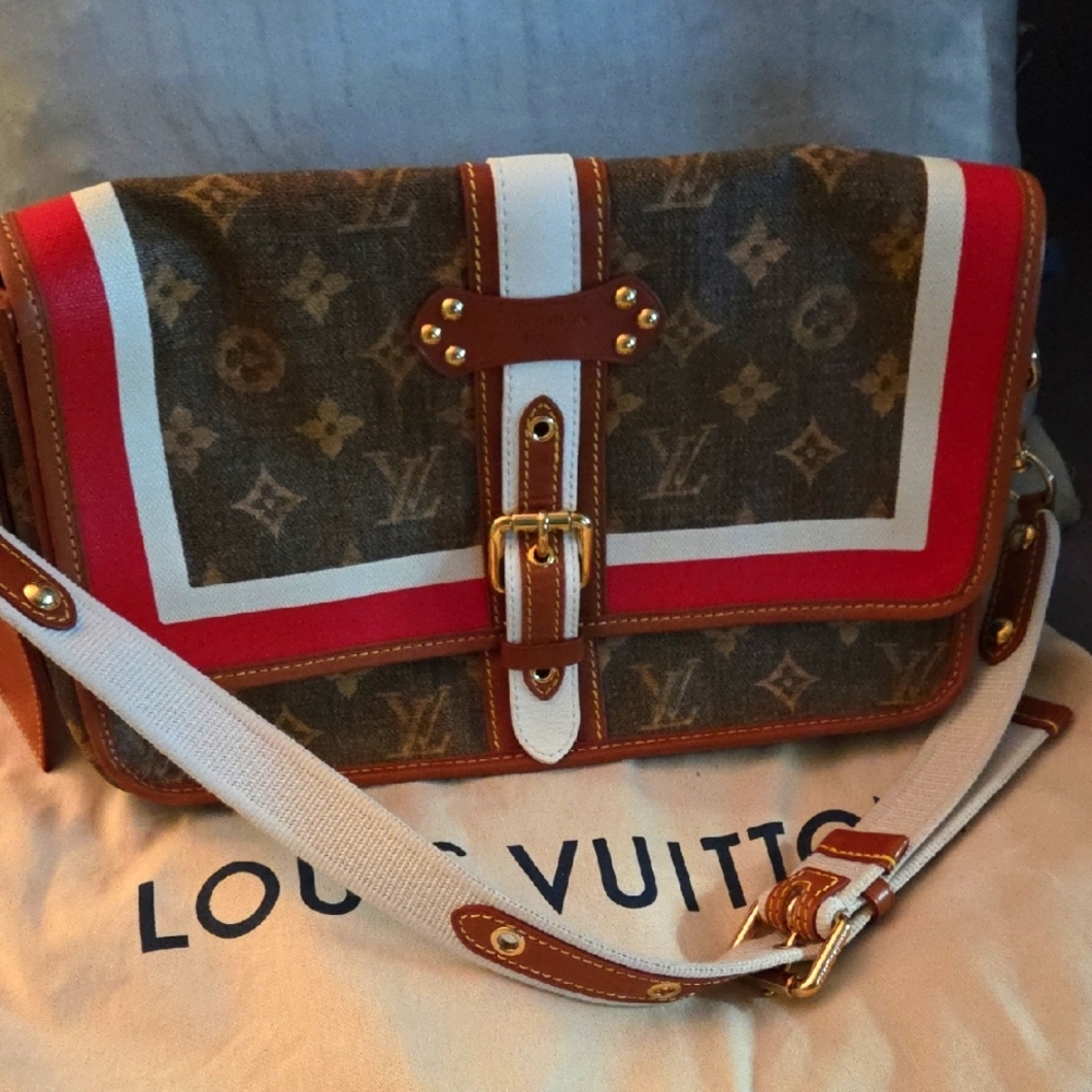 Aunthentic Louis Vuitton  Monogram Rayures Tisse Clutch